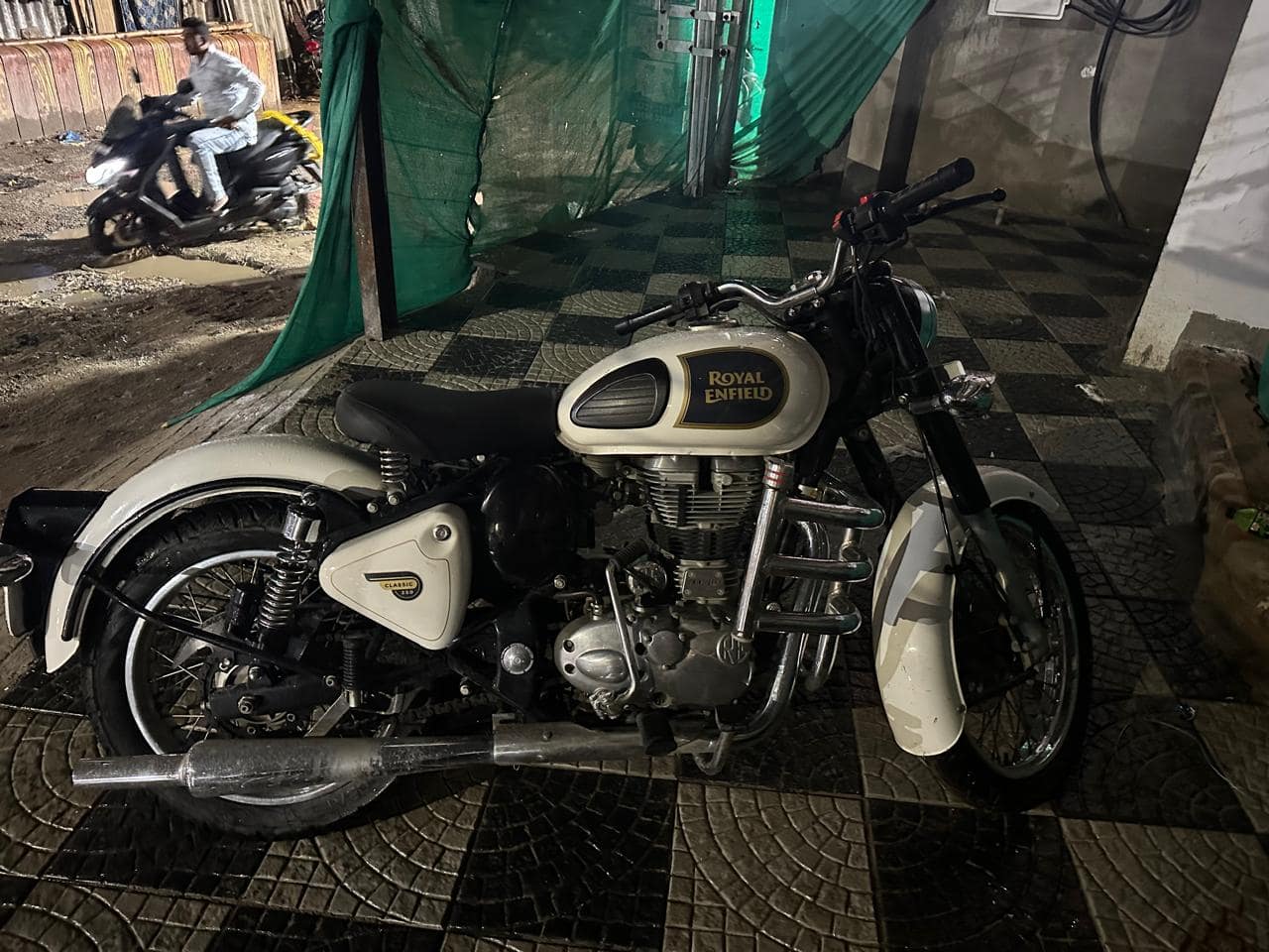 Royal Enfield Bullet after a deep clean and polish